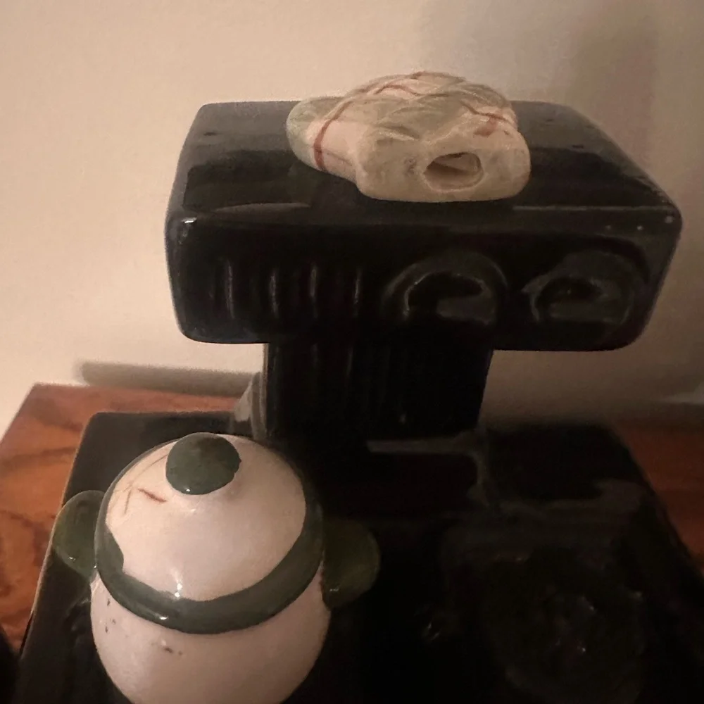 Ceramic Stove-Shaped Teapot in Black with Cream Accent